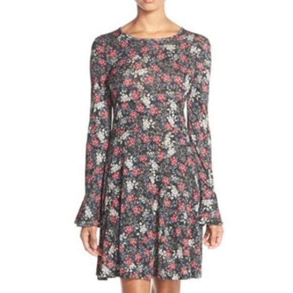 French Connection Dresses & Skirts - EUC French Connection Floral Print Jersey Dress